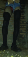 Femboy se folla el culo en la calle