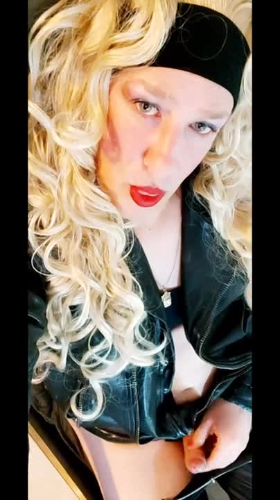 Watch YuliyaW crossdresser Shemale Porn Videos | TranSexBig.