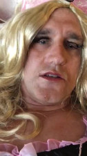 Sissy Jessica Begging For Exposure