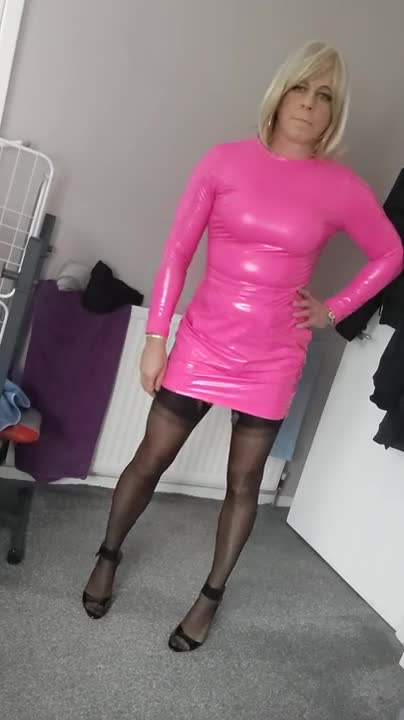 Watch Dressing all feminine makes my tranny cock hard Shemale Porn Videos | TranSexBig.