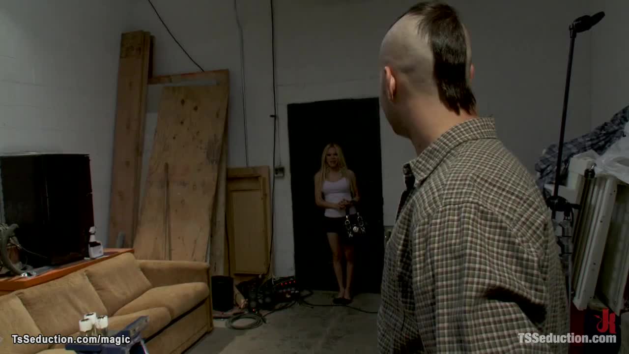 Watch TS anal fucking construction worker Shemale Porn Videos | TranSexBig.