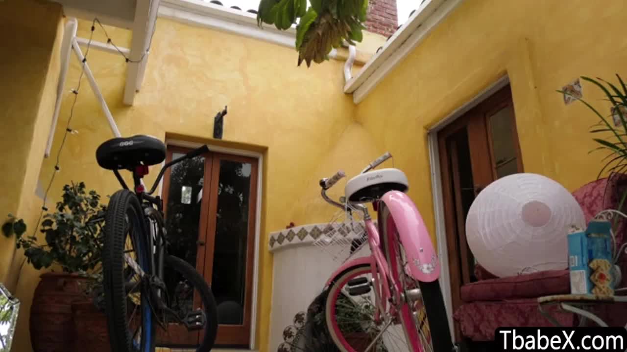 Watch Ts sweetheart Casey Kisses fucks pretty Riley Nixons wet pussy Shemale Porn Videos | TranSexBig.