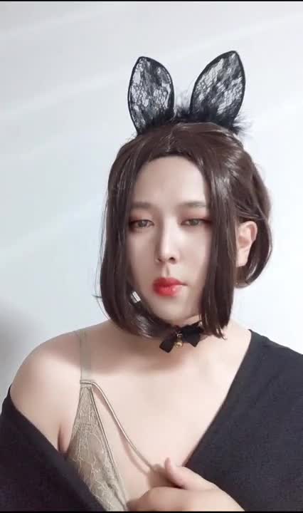 Watch CD big girl, short skirt leaks some hot dance, love you Shemale Porn Videos | TranSexBig.