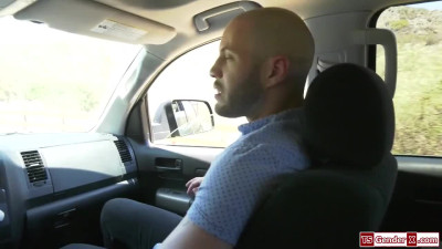 Tgirl hitchhiker Kate Zoha facefucks a guy and is barebacked