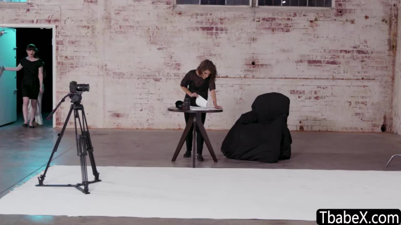 Watch TS beauties Natalie Mars and Khloe Kay fuck MILF pussy in 3way Shemale Porn Videos | TranSexBig.