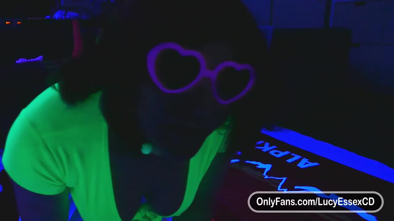 Watch Lucy Essex CD attempting to knot with alien knot dildo whilst in chastity Shemale Porn Videos | TranSexBig.