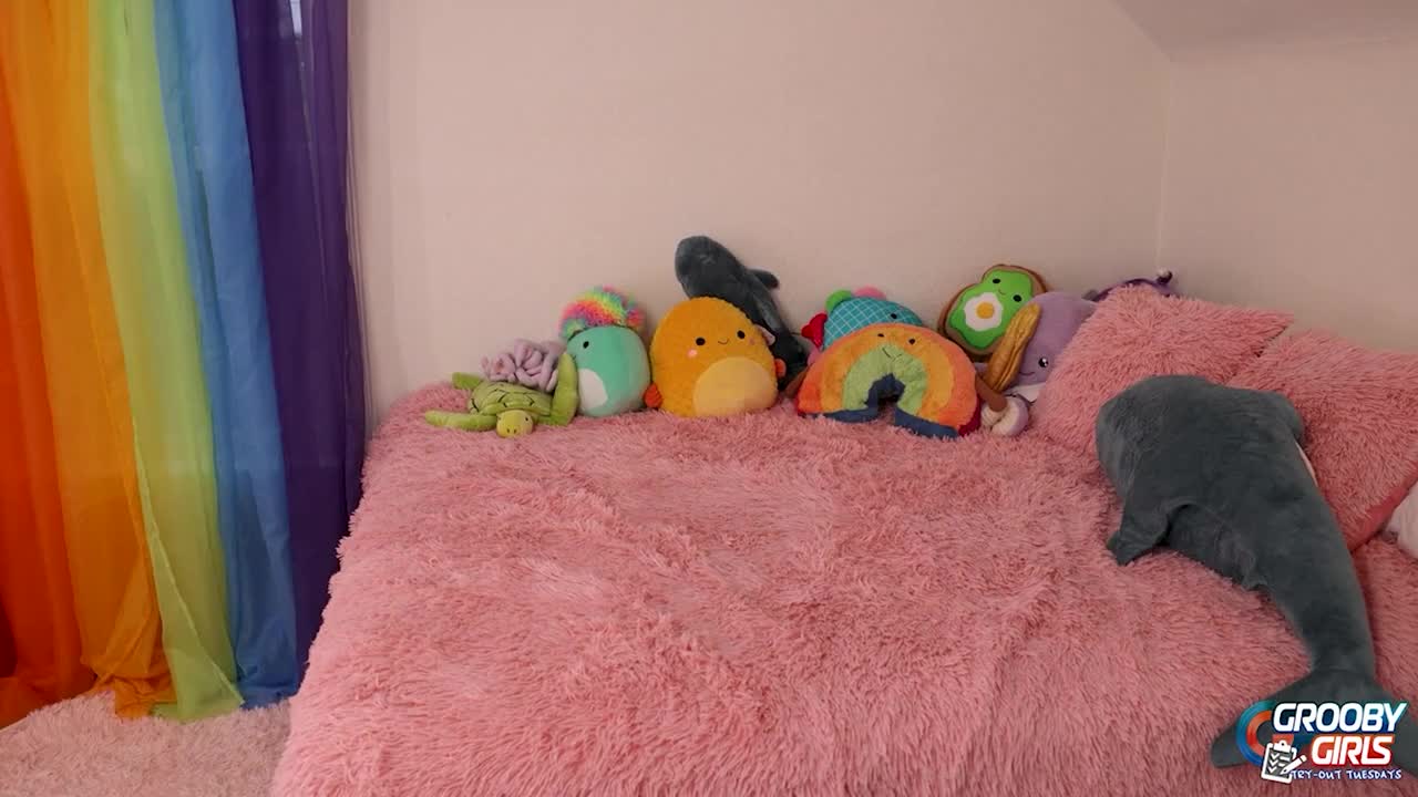 Watch GROOBYGIRLS: Dazed Not Confused Shemale Porn Videos | TranSexBig.