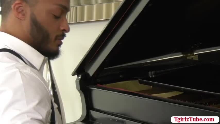 Watch Slut TBabe gets her butthole bangs bareback Shemale Porn Videos | TranSexBig.