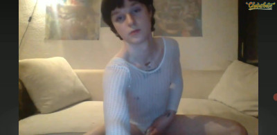Femboy teases bulge