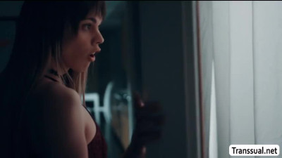 TBabe Kate shows she can suck dudes cock