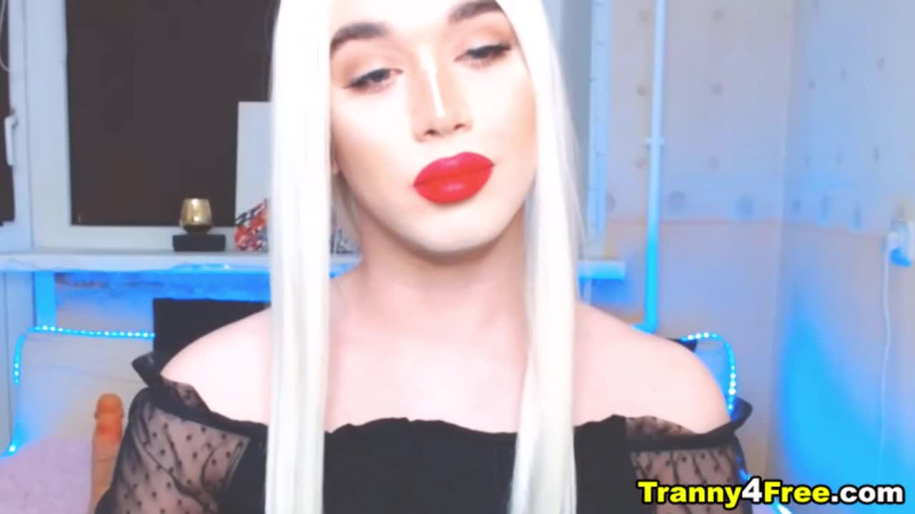 Watch Teasing Naked Jerking Dominant Shemale Shemale Porn Videos | TranSexBig.