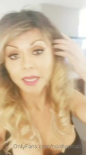 Hot fit T-MILF gets herself off