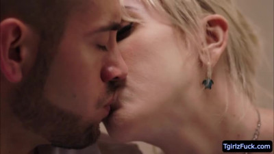 Horny tbabe Lena Kelly deephroats Dantes big fat cock