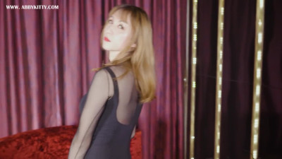 AB051 Latex sissy in chastity and fucked by Mistress - BDSM乳胶人妖贞操锁被女王用假阳具抽插