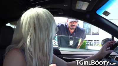 Bubble butt Latina anal fucks hunky cop to avoid jail time