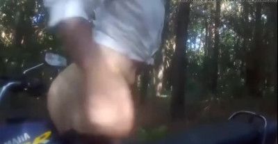 Gabizinha Shema socando no rabo