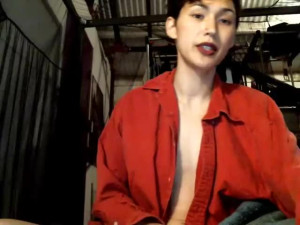 Sarah SeaSol hangs around and jerks off to an intense dry orgasm
