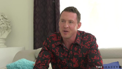 Young trans babysitter gets assrimmed during job interview