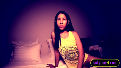Amateur ladyboy shemale teen blowjob and anal bareback fucking