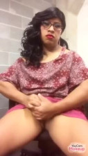 Mexicana jugando sola