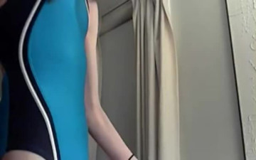 Sexy CD masturbates in swimsuit HQ