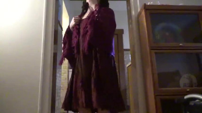 Old lady Sveta. Dancing with Alizee. 2021-03-16