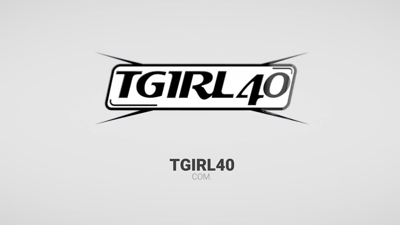 Watch TGIRL40: Becki Bottomz Is Back! Shemale Porn Videos | TranSexBig.
