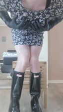 CD DW dildo fucking with latex gloves and hunter rubberboot