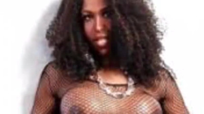 Tranny with a bbc takes off rubber to feel that ass