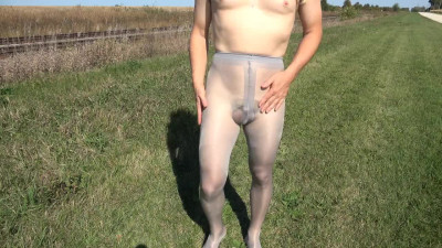 Fiore Sheer Pantyhose Outside