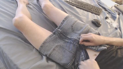 This denim skirt fit like glove