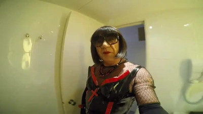Piss drinkings slut