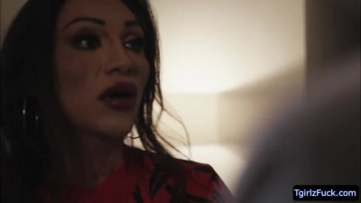 Sassy ts beauty Jessy Dubai masturbates while analed