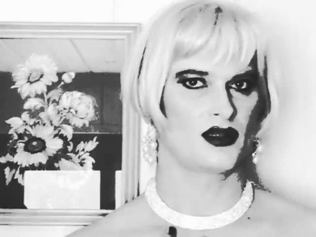 Watch blond transvestite slut cumming Shemale Porn Videos | TranSexBig.