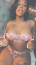 Sexy THICC Ebony Tranny Babe CLD 4
