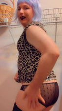 Pantyluvn sissy fully dressed cumshot