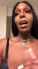 Sexy Big Tits Ebony Tranny MB Cums 3
