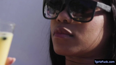 Slutty babe Jenna Fox sucks ts Natalie Mars shecock