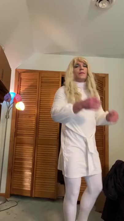 Watch Gay CD David in White Shemale Porn Videos | TranSexBig.