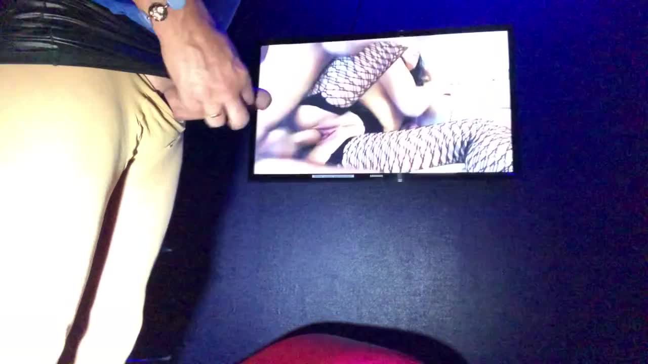 Watch Immer geil im Kino Shemale Porn Videos | TranSexBig.