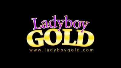 eager ladyboy gets deep anal penetration