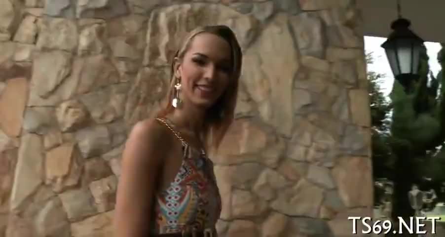 Watch Better than a girl Shemale Porn Videos | TranSexBig.