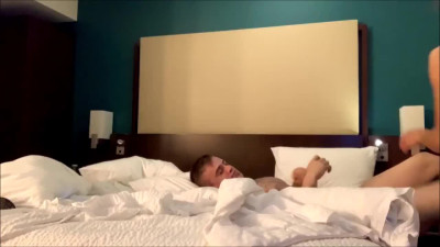 Tranny shoving her shecock deep inside a fan