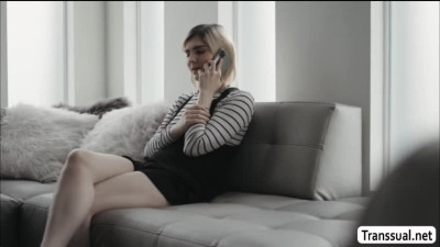Stepbro didnt expect Stepsis TBabe Ella Hollywood will ride his dick