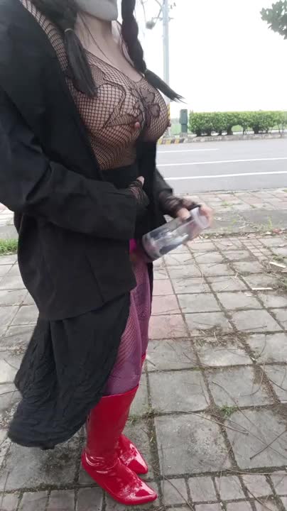 Watch Busty bitch cums on the roadside 9. (00:42) Shemale Porn Videos | TranSexBig.