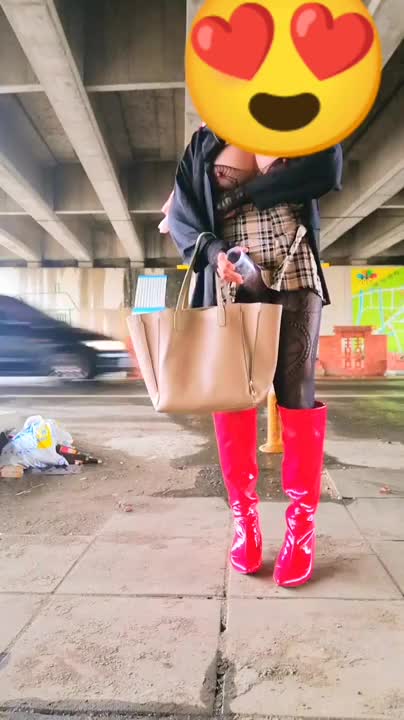 Watch Busty bitch cums on the roadside 7. (05:00) Shemale Porn Videos | TranSexBig.