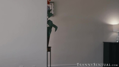 Lusty tbabe Khloe Kay deepthroats thick cock before raw fuck