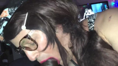 Amateur crossdresser sucking bbc