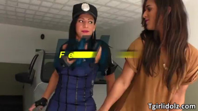 Sexy shemales Felipa ang Geovanna taking one hunk in a threesome