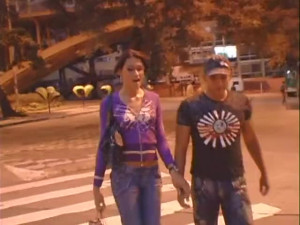 Renata Tavares, Yago Ribeiro - white couch, kiss, natural
